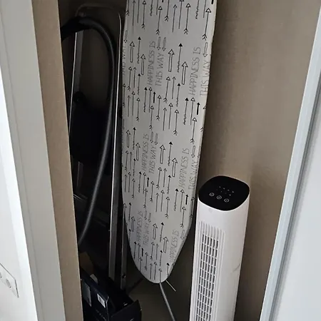Acogedor Y Moderno En 아파트 *