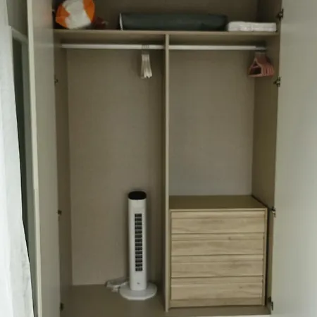 Acogedor Y Moderno En 아파트