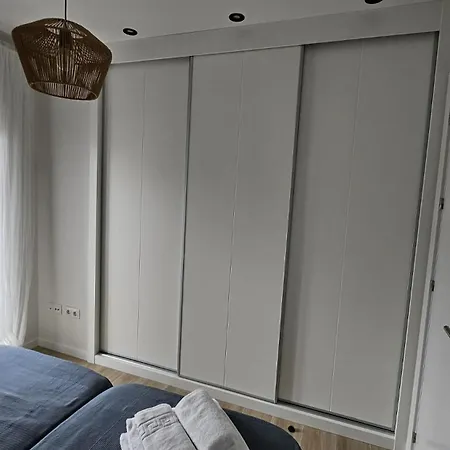 Acogedor Y Moderno En 아파트